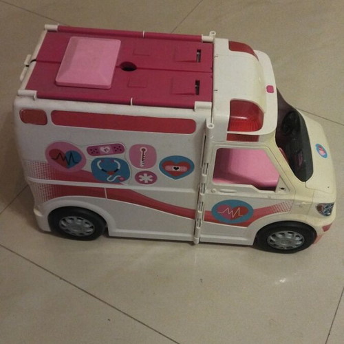 Barbie mobile medical clinic with accessories