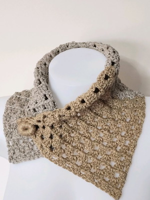 Ανοιξιάτικη γιακάς-μαντήλι από βαμβάκι και λάμε νέος, μπεζ