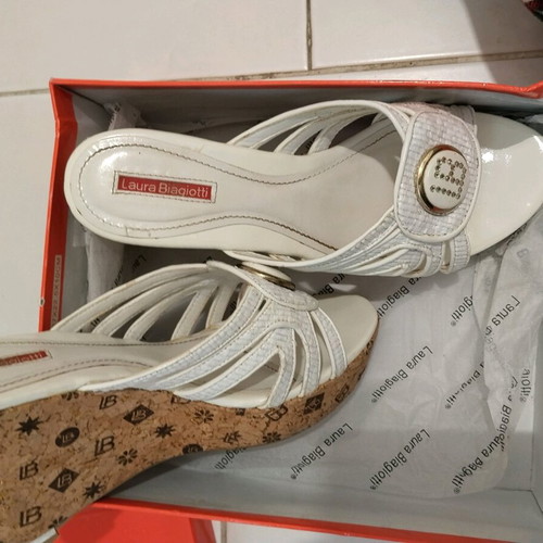 Laura Biagiotti platform shoes like new, white, size 40