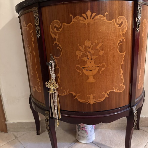 Neoclassical cabinet with marquetry and copper details like new