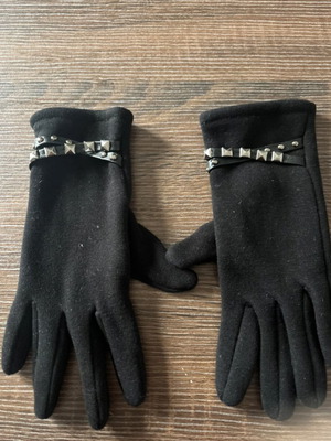 Gloves like new, black, elegant and warm