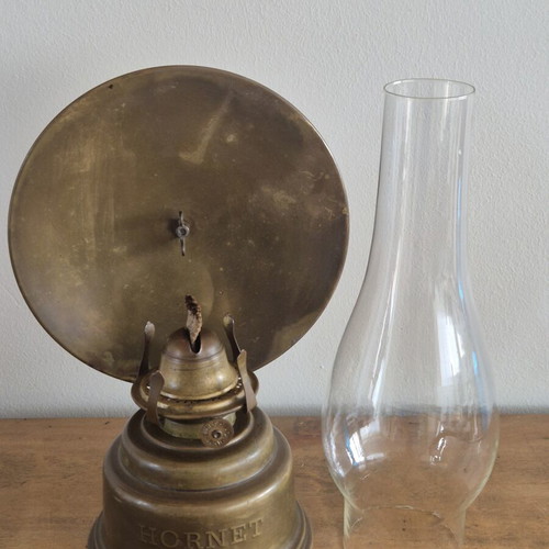 Hornet brass oil lamp with large reflector, antique English