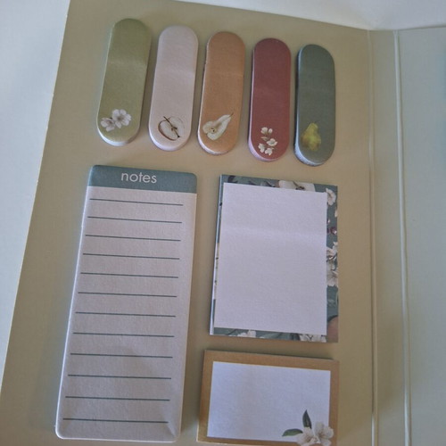 Sticky Notes with Pear Design, Autumn Colors, Pack of 10
