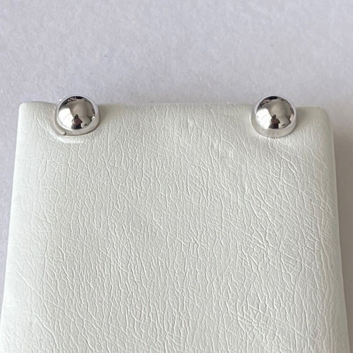 White 14k ball earrings like new