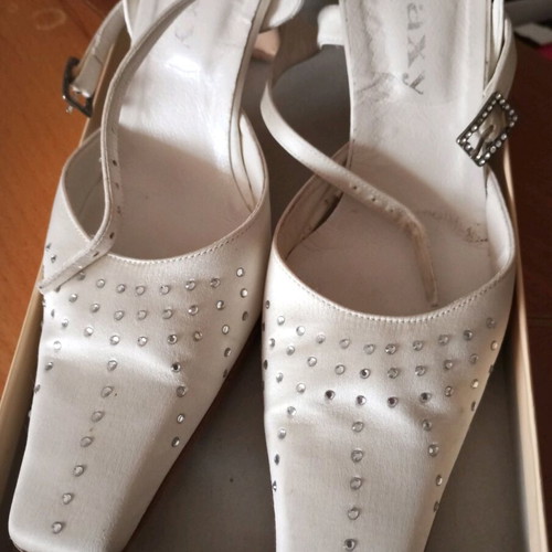 Shoes like new with rhinestones and fabric, size 39, beige