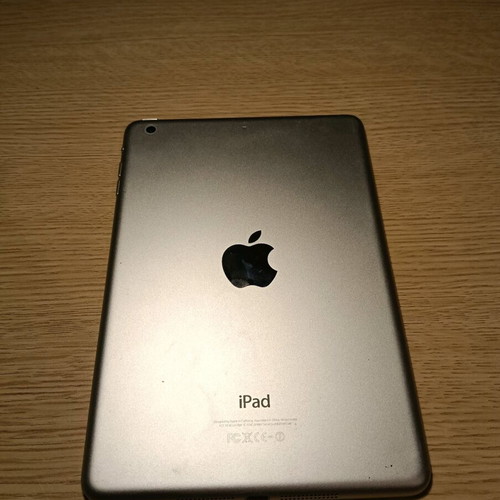 Ipad mini 2 (2nd gen) used for parts with broken battery