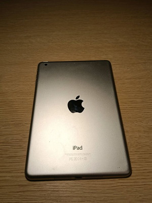 Ipad mini 2 (2nd gen) used for parts with broken battery