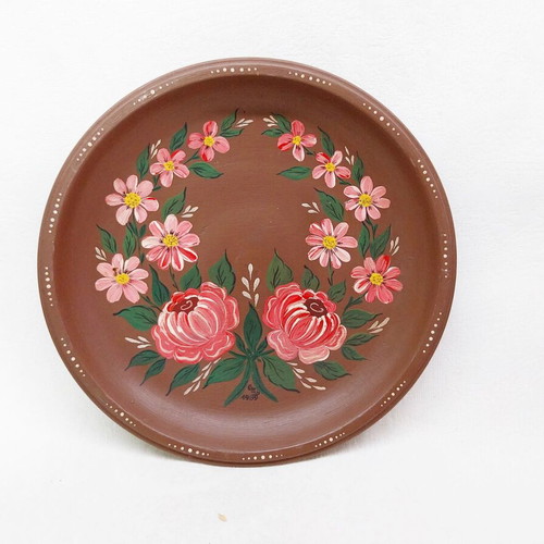 Painted wooden wall plate used, vintage from 1989, 28.5 cm diameter