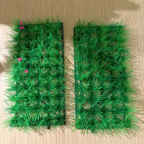 Grass like new, size 23 x 23 cm, set of 2 pieces