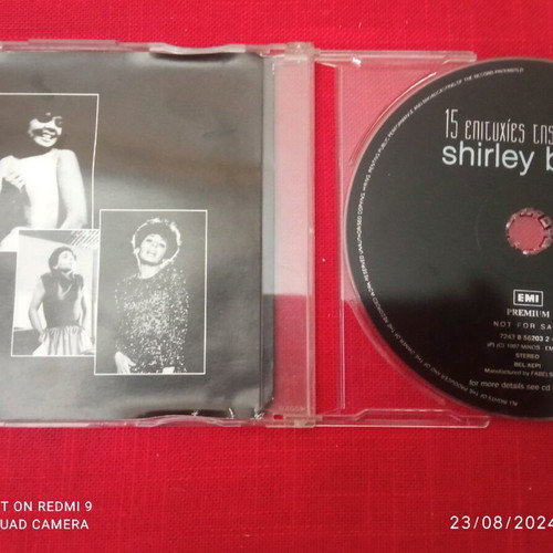 Shirley Bassey CD like new, 15 hits