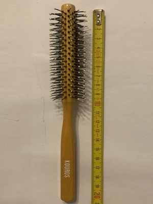 Comb like new, as shown