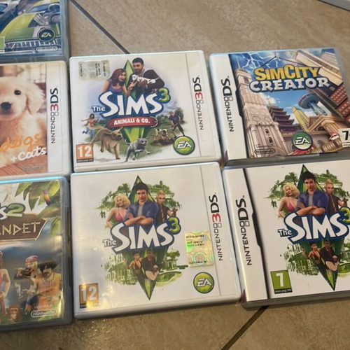 Nintendo DS and 3DS game cases like new, manuals included, no games