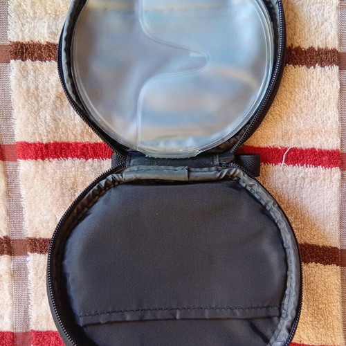 Coca Cola CD case like new, holds 10 CDs