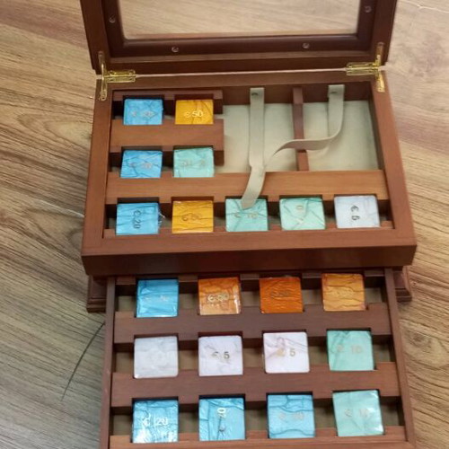 Luxury wooden poker case like new with two-level display