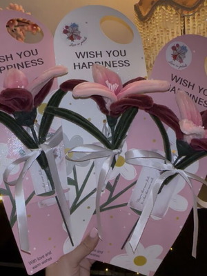 Flower gift for teachers with beautiful wrapping and ribbon