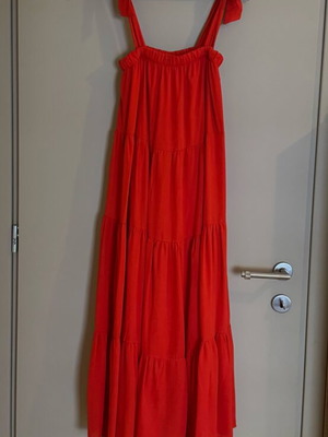 Bee Me dress red long with belt like new