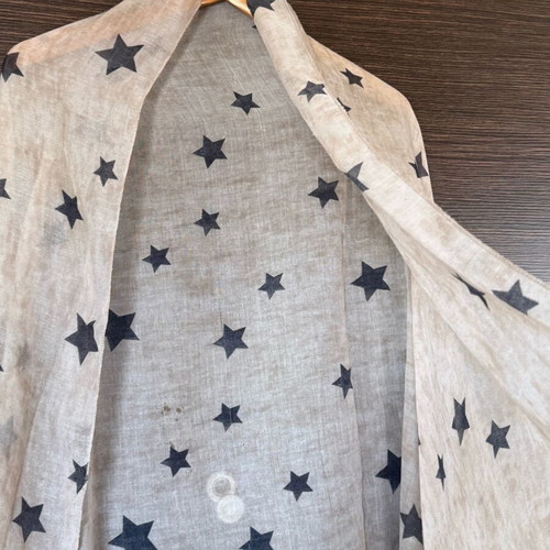 Scarf like new, beige and blue