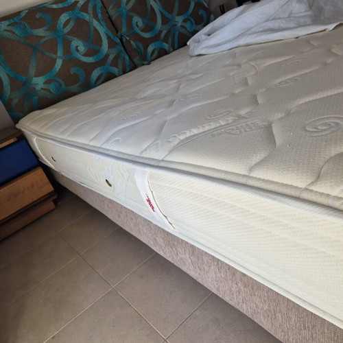 Double bed 200×160 with 2 nightstands, dresser, mirror, used