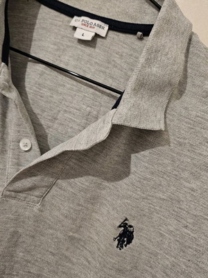U.S. Polo Assn. t-shirt Large like new, grey