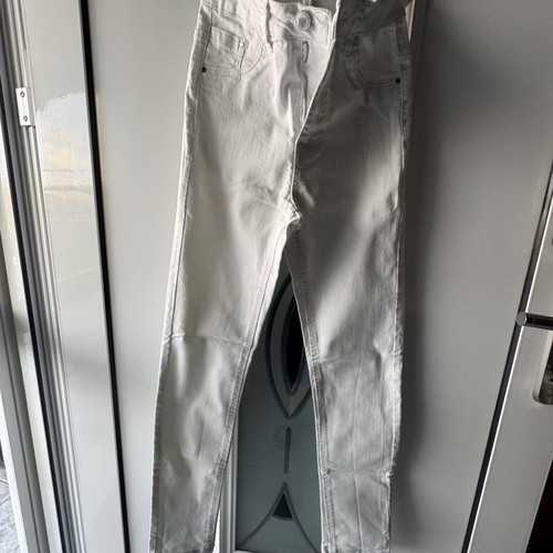 Pink Woman white denim pants like new