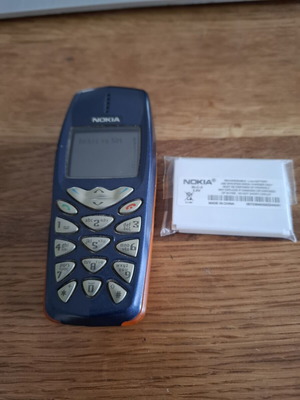 Nokia 3510 vintage κινητό τηλέφωνο μεταχειρισμένο με 2 μπαταρίες και φορτιστή