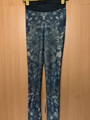 Lynne leggings like new in khaki shades