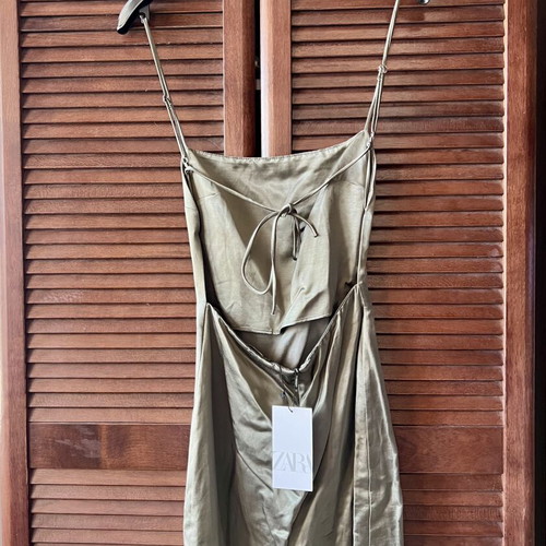 Zara khaki dress with open back, satin texture, XS