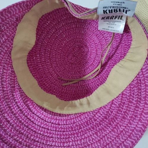 Karfil women's hats like new, pack of 2, beige and purple