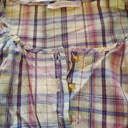Vergi yellow t-shirt like new, size 2