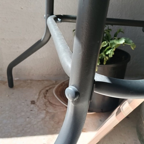 Veranda table with screw covers