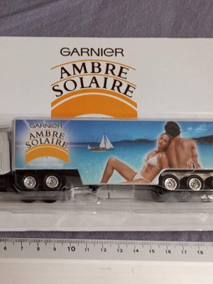 Рекламен камион Ambre Solaire за слънцезащитен крем нов