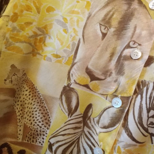Escada vintage silk shirt like new, unique design