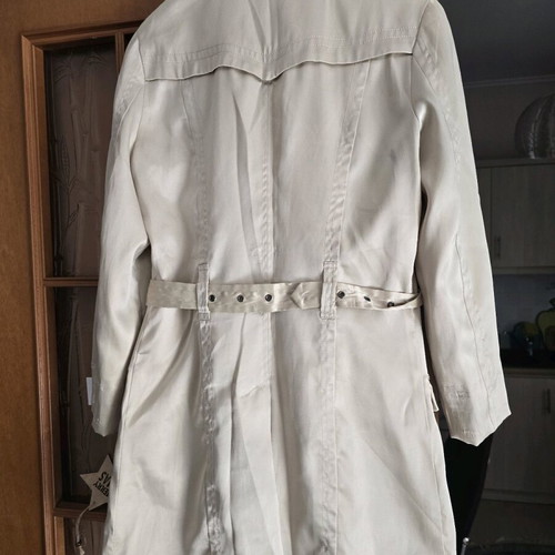 Trench coat used light yellow satin weave with belt size M
