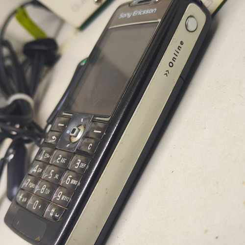 Sony Ericsson T630 Liquid Black full box used, like new