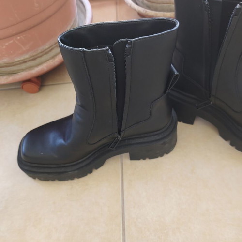 Zara black ankle boots like new, size 37, lightweight with high sole