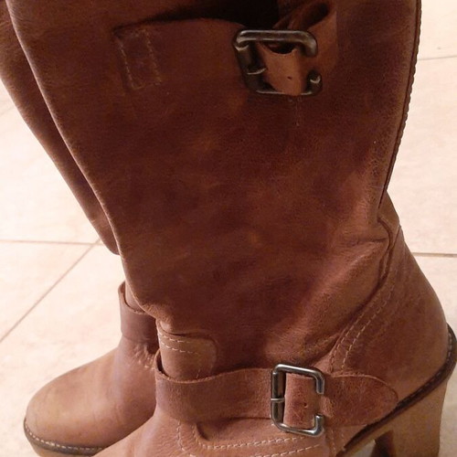 Leather boots brown tan size 39 like new