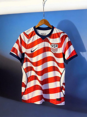 Nike USA National Team Soccer Jersey brand-new with tags, red and white stripes