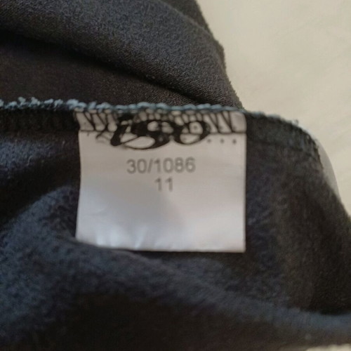 Iso sleeveless women's top rock style like new, black and white, size M