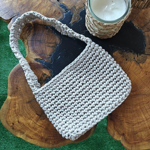 Knitted shoulder bag with macrame yarn new, beige