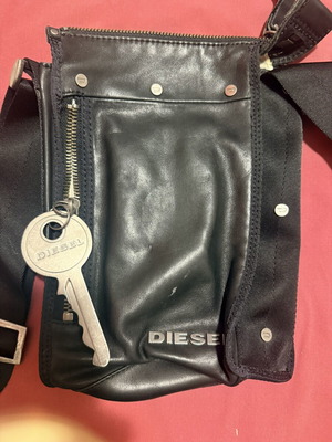 Diesel vintage black leather crossbody bag like new