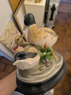 Decorative figurine with ducks like new