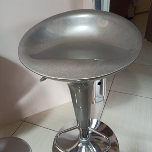 Bar stools like new, set of 3, silver
