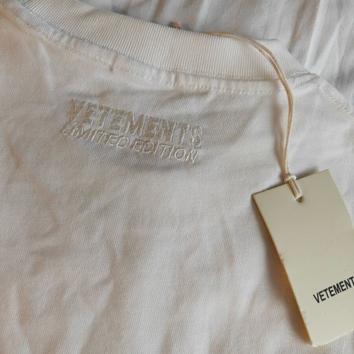 Vetements T-shirt new, size M, white