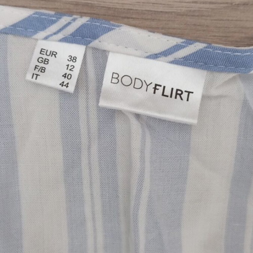 Body Flirt dress size M 38 almost unworn, white and blue
