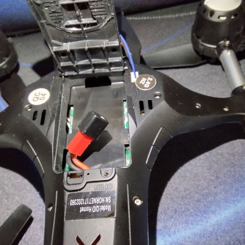 QimmiQ Hornet drone quadcopter with 2MP camera like new