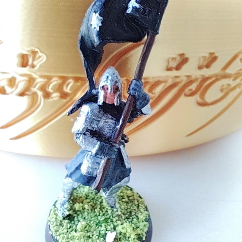 Games Workshop LOTR Gondor Banner Bearer metal miniature 2003