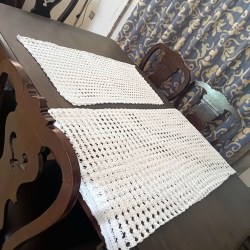 Crochet table linens set of 3, like new, ecru cotton yarn