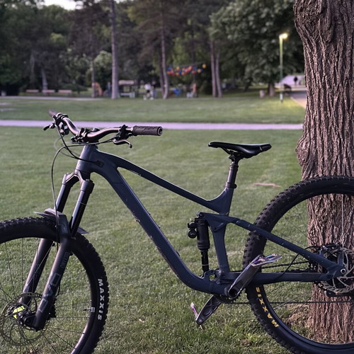 fahrradlenker mit hörnchen Treki 2 Stück Fahrrad Lenkerhörnchen Verstellbar Fahrrad Lenkrad Hörner Ergonomisch Fahrradhörner, Fahrradgriffe Hörnchen, Kurz Innerbarends MTB Fischer Montis 6.0i Fully hidden Größe:255 x 130 mm (zweizeilig) (+1.99€)