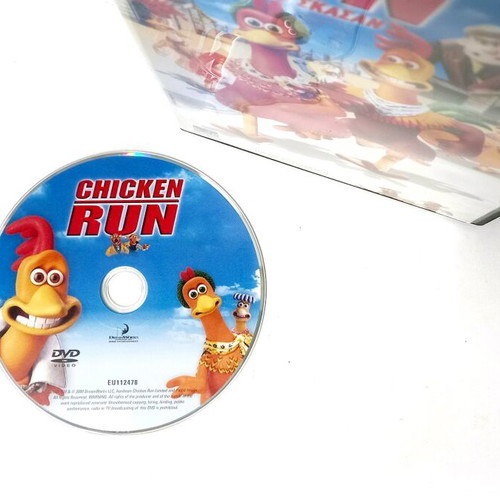 Chicken Run DVD like new with subtitles, comedy adventure fantasy