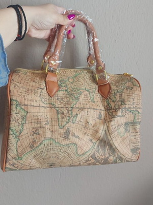 Handbag new with strap for going out